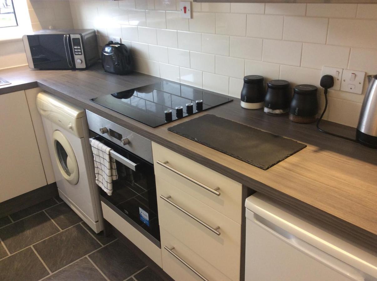 Апартаменты Spacious Ground Floor Studio Flat - Easy Access To Stansted Airport, London And Cambridge Бишопс-Стортфорд Экстерьер фото