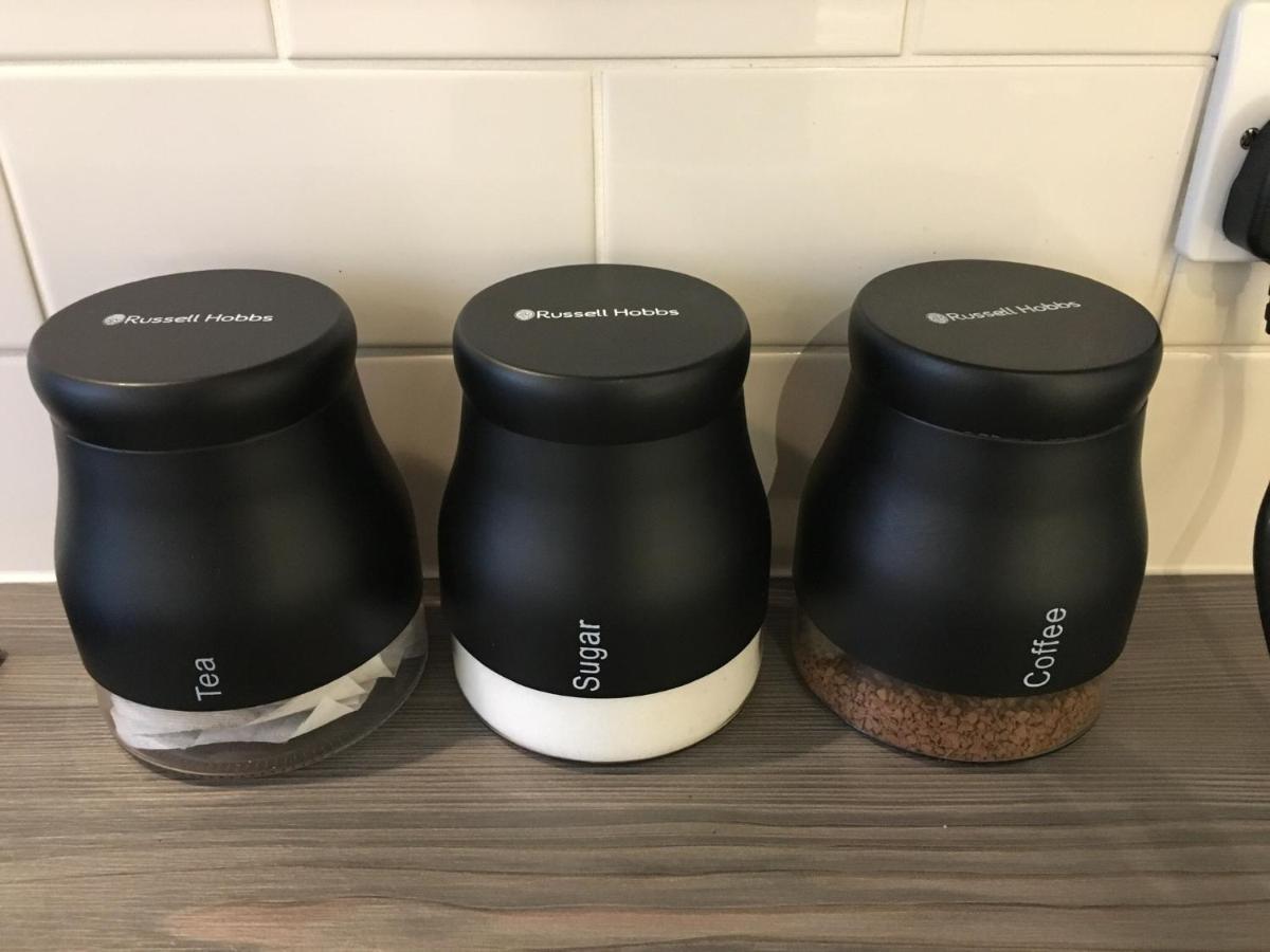 Апартаменты Spacious Ground Floor Studio Flat - Easy Access To Stansted Airport, London And Cambridge Бишопс-Стортфорд Экстерьер фото