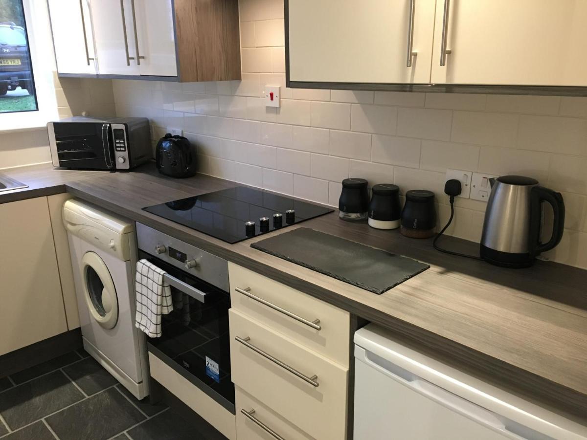 Апартаменты Spacious Ground Floor Studio Flat - Easy Access To Stansted Airport, London And Cambridge Бишопс-Стортфорд Экстерьер фото
